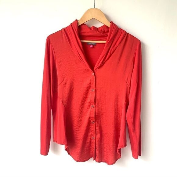 VINCE CAMUTO RED STRETCH PANEL TOP - Picture 3 of 6